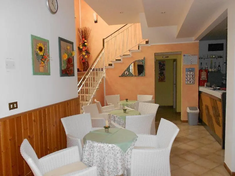 Hotel Vevey Rimini 2*,